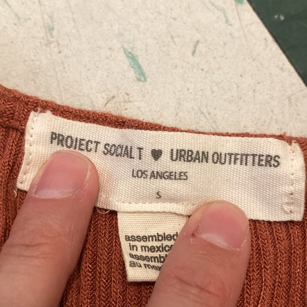 Urban Outfitter Racer Back Tank - Picture 2 of 5